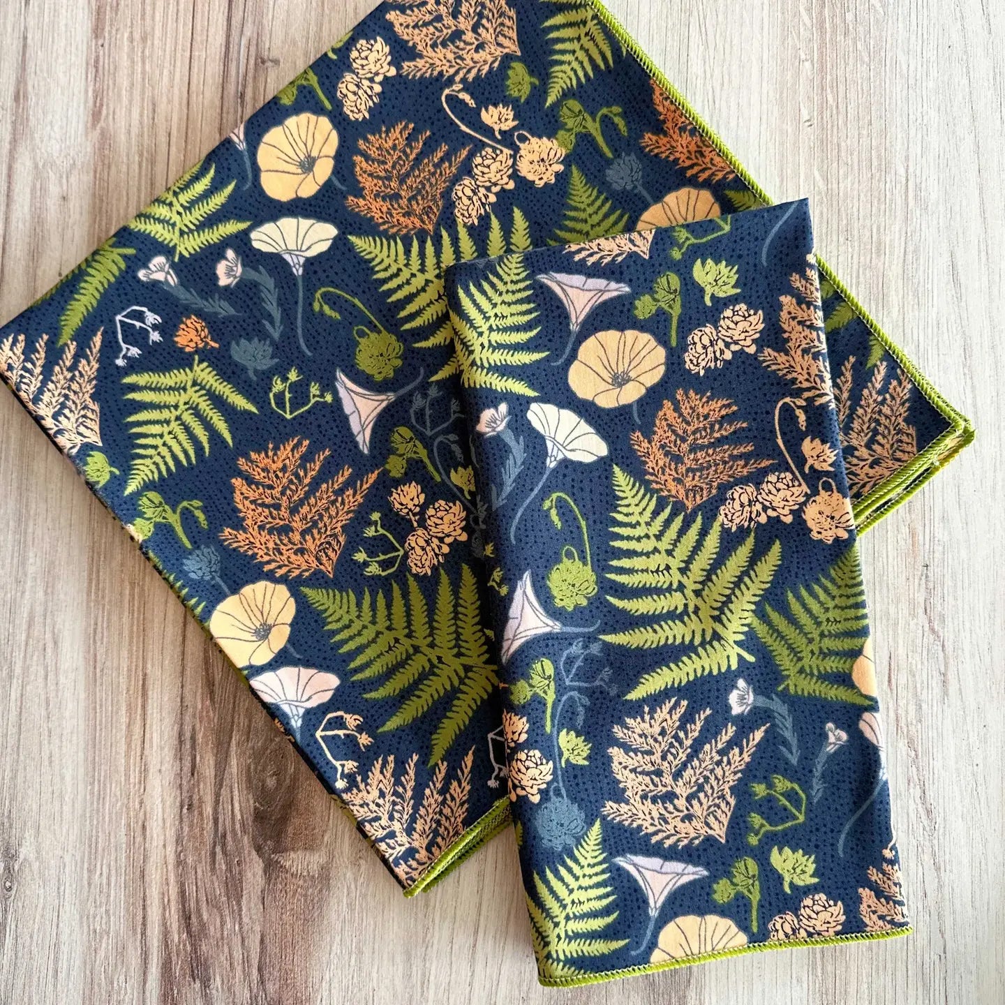 Dot and Army Dinner Napkins - Thumbnail 5